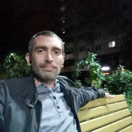 Ali, 40Russia