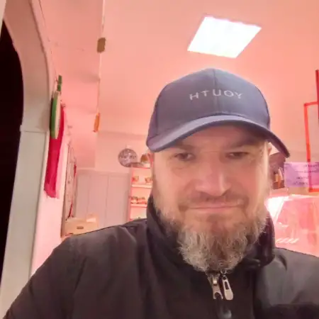 Marat, 52Russia 