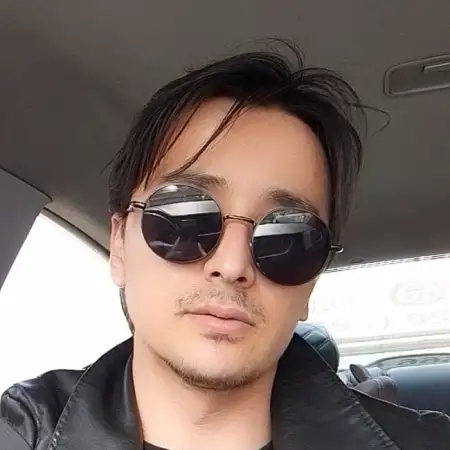 Rustam, 32Russia