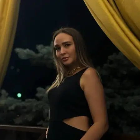 Regina, 27Russia 