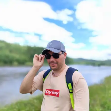 Ayrat, 32Russia 