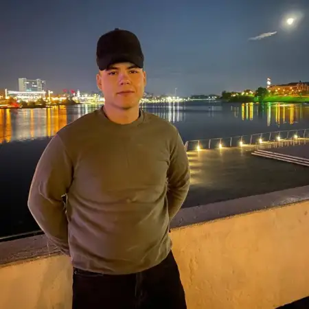 Ayrat, 25Russia 