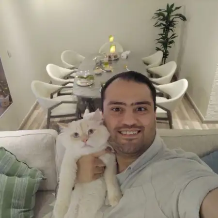 Hosam, 40Saudi Arabia 