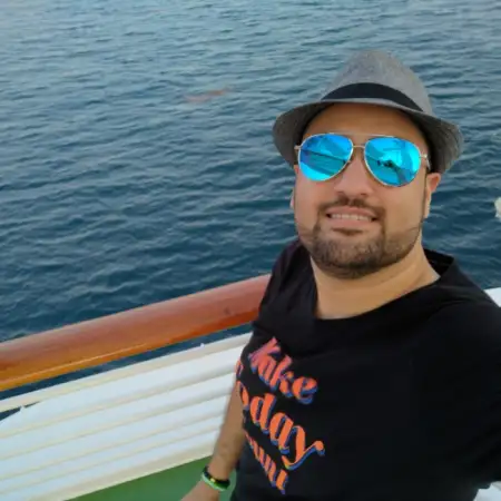 Hosam, 40Saudi Arabia 