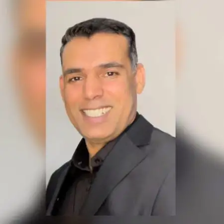 Malik, 45UAE (United Arab Emirates)