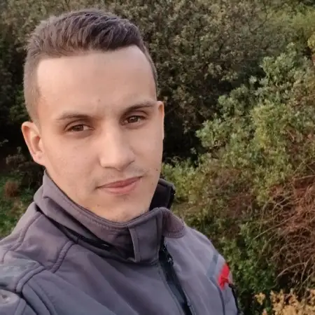 Azouz, 34Algeria