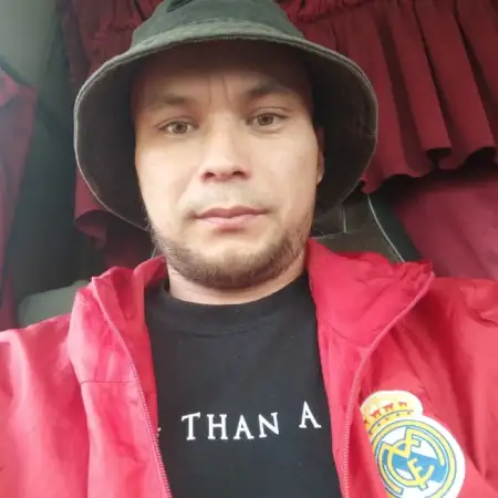 Jyldyzbek, 32Kyrgyzstan