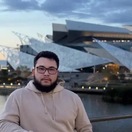 Damir, 24Russia 
