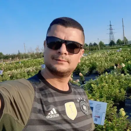 Frih, 36Russia