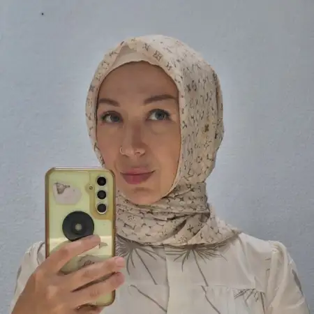 Zara, 38Russia 