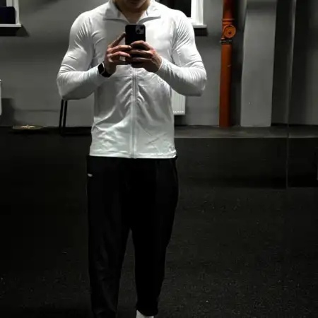 Ali, 23Russia 