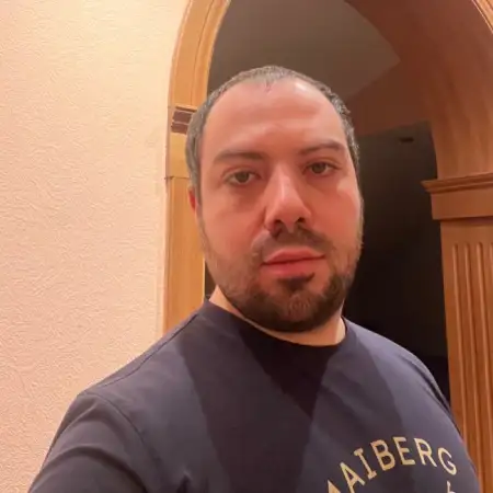 Aleksandr, 38Russia 