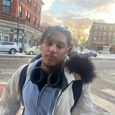Mikaeel, 19USA