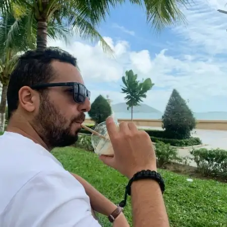 Ibrahim, 33Algeria
