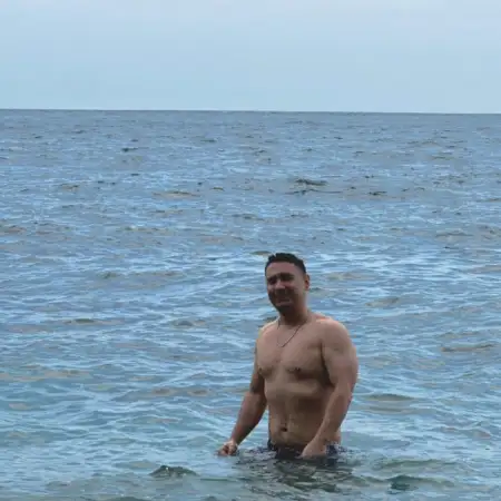 Anvar, 39Russia 
