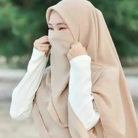 Lil, 39 Russia