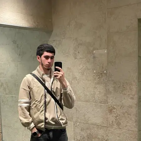 Yasir, 21Russia