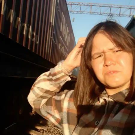 Regina, 24Russia